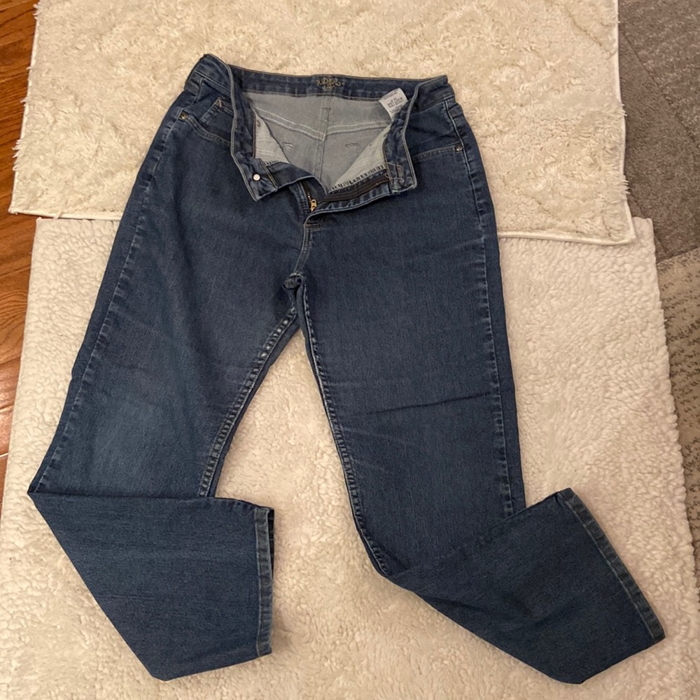 Riders by Lee women’s size 10 petite jeans.